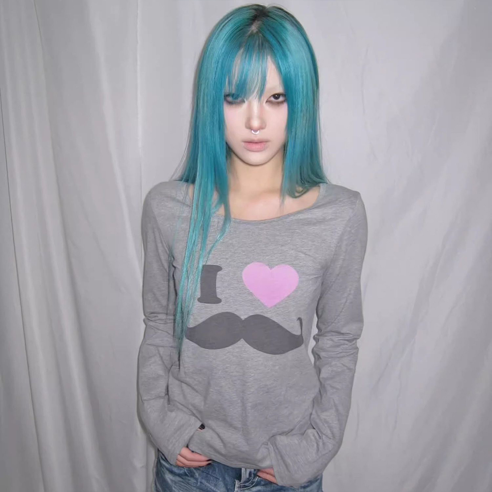 เสื้อยืดพิมพ์ลายเคราสไตล์ Y2K  - Japanese Lifestyle บทวิจารณ์และราคา