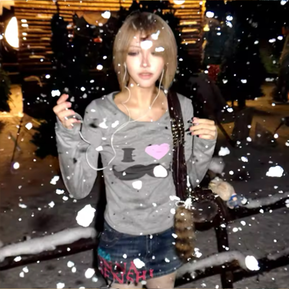 เสื้อยืดพิมพ์ลายเคราสไตล์ Y2K  - Japanese Lifestyle บทวิจารณ์และราคา